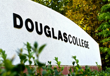 Trường Douglas College – Điểm đến lý tưởng du học Canada