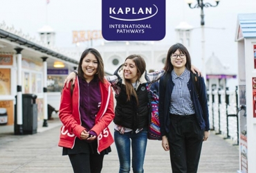 Cánh cửa du học Anh rộng mở cùng Kaplan International Pathways