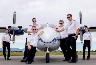 Vì sao nhiều sinh viên chọn du học ngành phi công tại New Zealand?