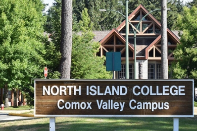 Buổi tiếp trường đại diện trường North Island College, Canada